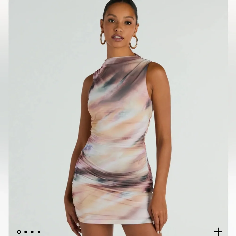 Neutrals Abstract Ruched Mini Dress - Picture 3 of 3